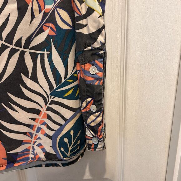 C&C California 100% Lyocell Tropical V-neck Sleeveless Tank Top Size Large - Picture 4 of 7